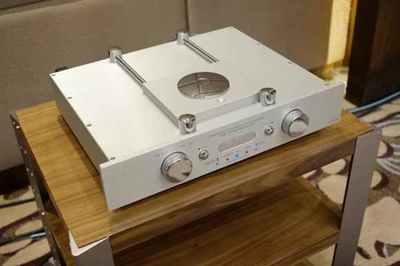 以母版工藝鑄就的聆聽藝術 專業監聽音箱邂逅玻璃CD的極致體驗